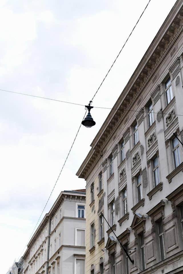Very Central Apartment Close To Basilica ブダペスト エクステリア 写真